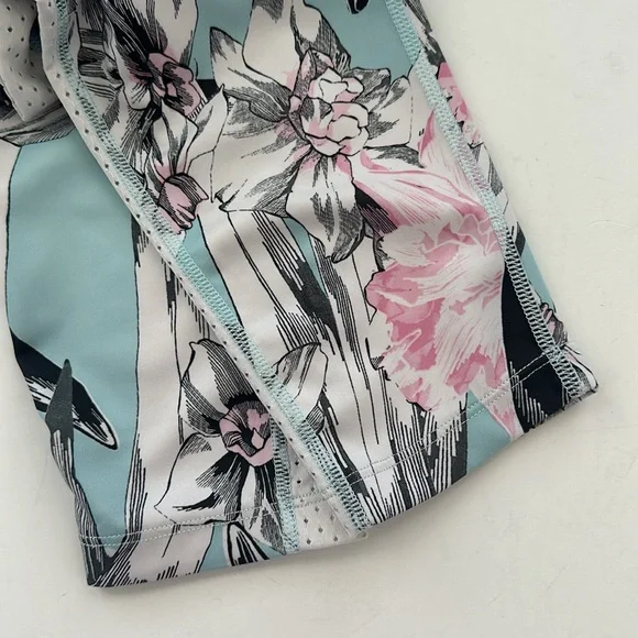 Nike Dri Fit Blue floral leggings Size M - Picture 13 of 16